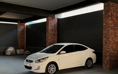 Hyundai Solaris II рестайлинг, 2013 год, 580 000 рублей, 6 фотография