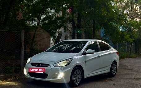 Hyundai Solaris II рестайлинг, 2013 год, 580 000 рублей, 4 фотография