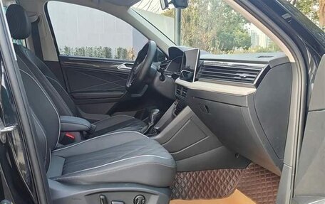 Volkswagen Tiguan II, 2022 год, 2 650 000 рублей, 15 фотография