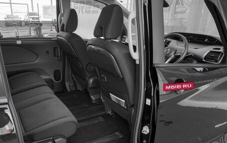 Nissan Serena IV, 2017 год, 2 099 000 рублей, 13 фотография