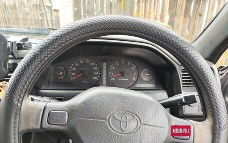 Toyota Caldina, 1993 год, 400 000 рублей, 2 фотография