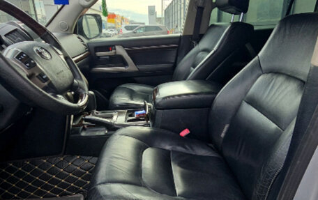Toyota Land Cruiser 200, 2010 год, 2 599 000 рублей, 7 фотография