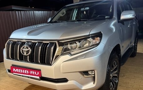 Toyota Land Cruiser Prado 150 рестайлинг 2, 2019 год, 5 000 000 рублей, 6 фотография