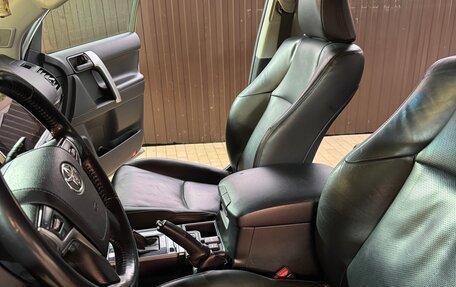 Toyota Land Cruiser Prado 150 рестайлинг 2, 2019 год, 5 000 000 рублей, 25 фотография