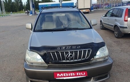 Lexus RX IV рестайлинг, 2001 год, 990 000 рублей, 2 фотография