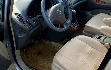 Lexus RX IV рестайлинг, 2001 год, 990 000 рублей, 8 фотография