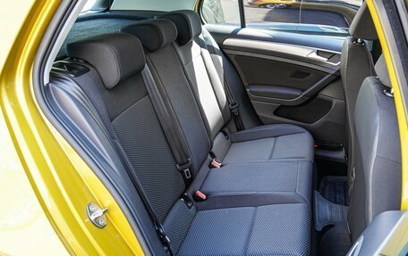 Volkswagen Golf VII, 2018 год, 1 900 000 рублей, 7 фотография