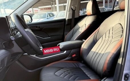 Toyota Highlander, 2021 год, 3 150 000 рублей, 12 фотография