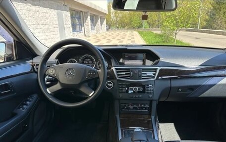 Mercedes-Benz E-Класс, 2012 год, 1 200 000 рублей, 9 фотография