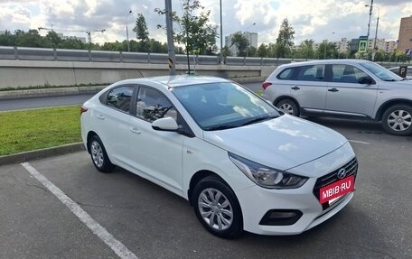 Hyundai Solaris II рестайлинг, 2017 год, 910 000 рублей, 2 фотография