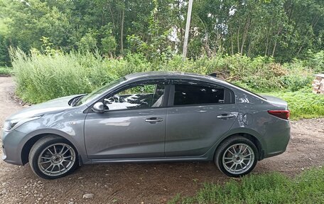 KIA Rio IV, 2018 год, 1 345 000 рублей, 3 фотография