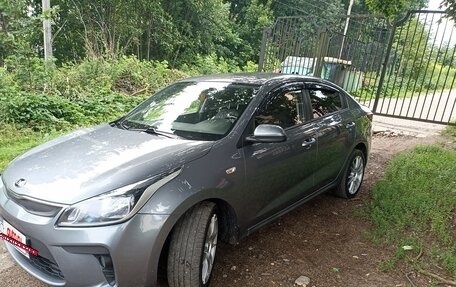 KIA Rio IV, 2018 год, 1 345 000 рублей, 2 фотография