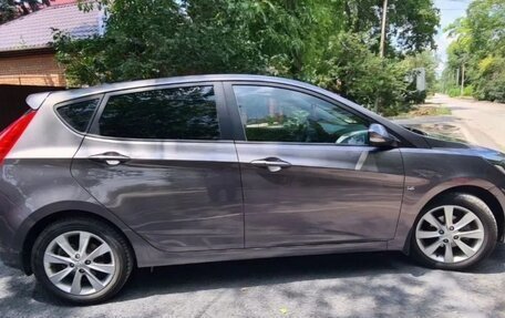 Hyundai Solaris II рестайлинг, 2012 год, 825 000 рублей, 8 фотография