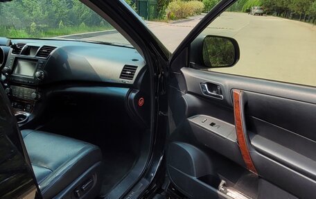Toyota Highlander III, 2012 год, 2 100 000 рублей, 5 фотография