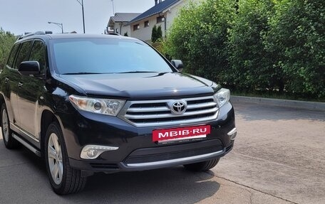Toyota Highlander III, 2012 год, 2 100 000 рублей, 3 фотография