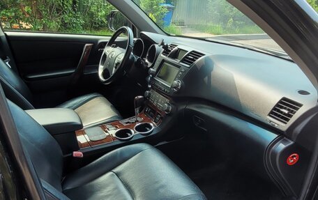 Toyota Highlander III, 2012 год, 2 100 000 рублей, 14 фотография