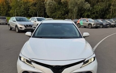 Toyota Camry, 2018 год, 1 945 000 рублей, 1 фотография