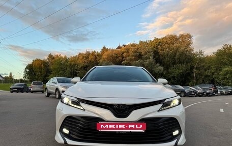 Toyota Camry, 2018 год, 1 945 000 рублей, 2 фотография