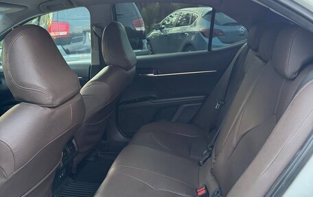 Toyota Camry, 2018 год, 1 945 000 рублей, 11 фотография