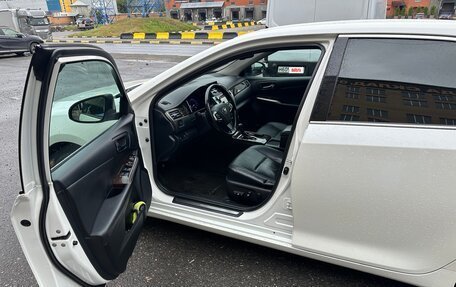 Toyota Camry, 2016 год, 2 370 000 рублей, 13 фотография