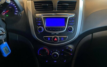 Hyundai Solaris II рестайлинг, 2013 год, 770 000 рублей, 13 фотография