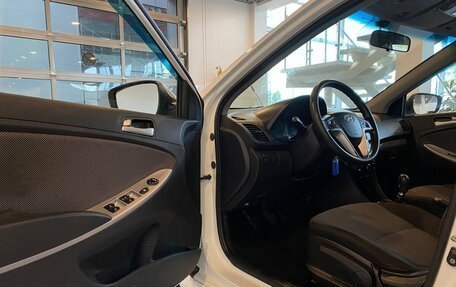 Hyundai Solaris II рестайлинг, 2013 год, 770 000 рублей, 21 фотография