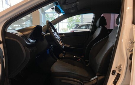 Hyundai Solaris II рестайлинг, 2013 год, 770 000 рублей, 16 фотография