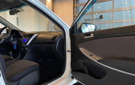 Hyundai Solaris II рестайлинг, 2013 год, 770 000 рублей, 27 фотография