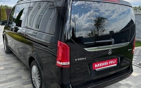 Mercedes-Benz V-Класс, 2017 год, 3 750 000 рублей, 14 фотография