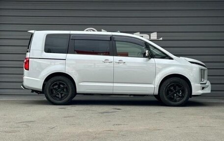 Mitsubishi Delica D:5 I, 2022 год, 3 200 000 рублей, 3 фотография