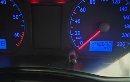 Volkswagen Polo IV рестайлинг, 2002 год, 290 000 рублей, 4 фотография