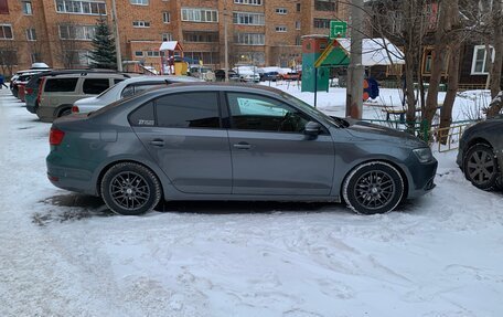 Volkswagen Jetta VI, 2013 год, 800 000 рублей, 6 фотография