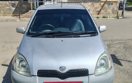 Toyota Vitz, 1999 год, 290 000 рублей, 2 фотография