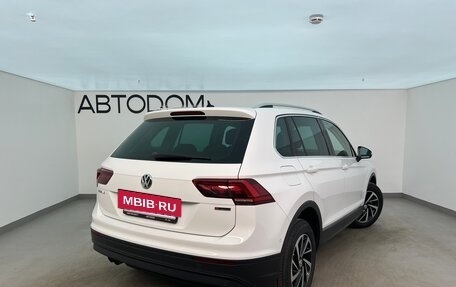 Volkswagen Tiguan II, 2018 год, 2 550 000 рублей, 2 фотография