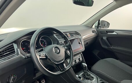 Volkswagen Tiguan II, 2018 год, 2 550 000 рублей, 10 фотография