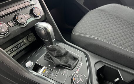 Volkswagen Tiguan II, 2018 год, 2 550 000 рублей, 17 фотография