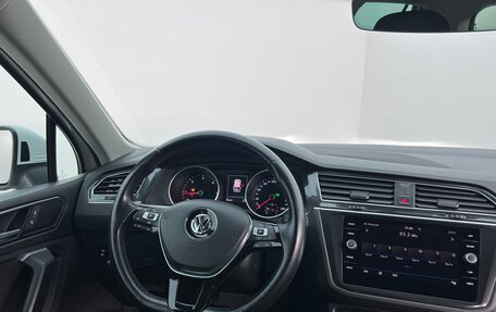 Volkswagen Tiguan II, 2018 год, 2 550 000 рублей, 13 фотография