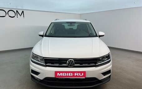 Volkswagen Tiguan II, 2018 год, 2 550 000 рублей, 3 фотография