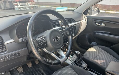 KIA Rio IV, 2018 год, 1 300 000 рублей, 8 фотография