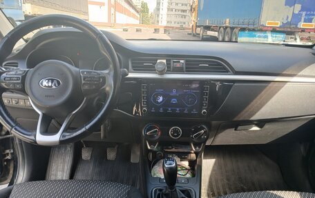 KIA Rio IV, 2018 год, 1 300 000 рублей, 14 фотография