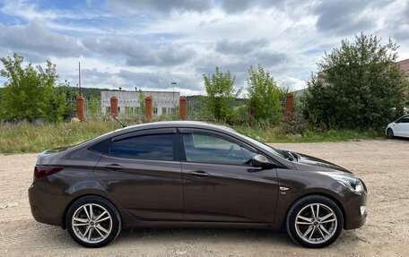 Hyundai Solaris II рестайлинг, 2015 год, 1 300 000 рублей, 5 фотография