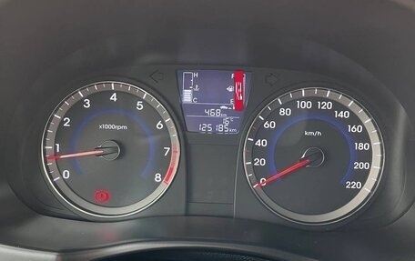 Hyundai Solaris II рестайлинг, 2015 год, 1 300 000 рублей, 30 фотография