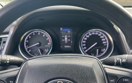 Toyota Camry, 2019 год, 2 500 000 рублей, 5 фотография