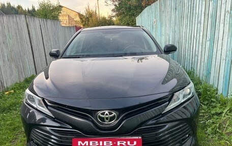 Toyota Camry, 2019 год, 2 500 000 рублей, 4 фотография