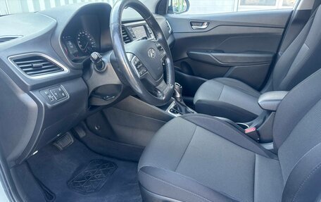 Hyundai Solaris II рестайлинг, 2018 год, 1 239 000 рублей, 10 фотография