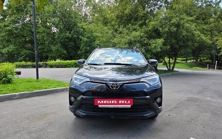 Toyota RAV4, 2018 год, 2 470 000 рублей, 6 фотография
