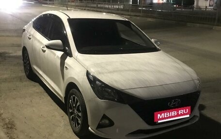Hyundai Solaris II рестайлинг, 2021 год, 15 000 000 рублей, 3 фотография