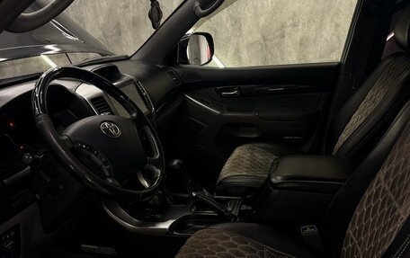 Toyota Land Cruiser Prado 120 рестайлинг, 2008 год, 2 700 000 рублей, 10 фотография