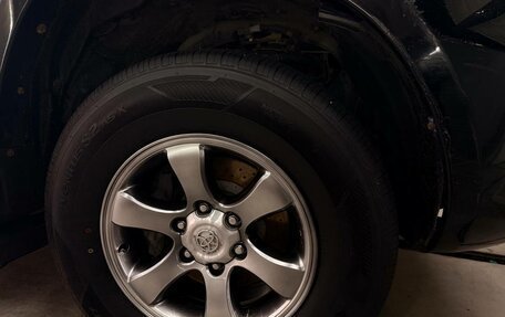 Toyota Land Cruiser Prado 120 рестайлинг, 2008 год, 2 700 000 рублей, 14 фотография