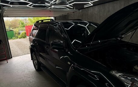 Toyota Land Cruiser Prado 120 рестайлинг, 2008 год, 2 700 000 рублей, 9 фотография